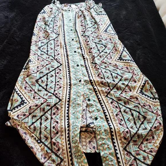 Dress - Picture 2 of 3